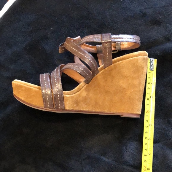 Strappy leather platform sandals - Picture 5 of 5